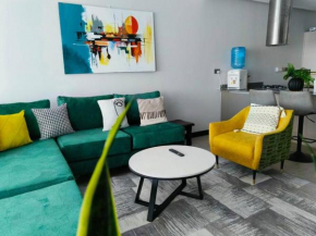 Luxe APT with 2KingBeds Skyline View in Westlands